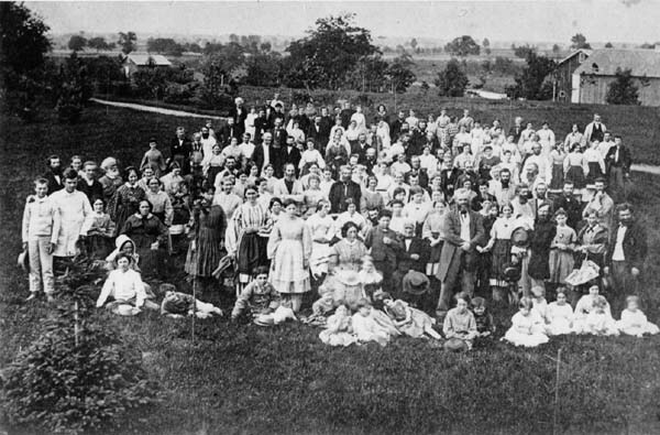 John Humphrey Noyes establishes the Oneida Community.