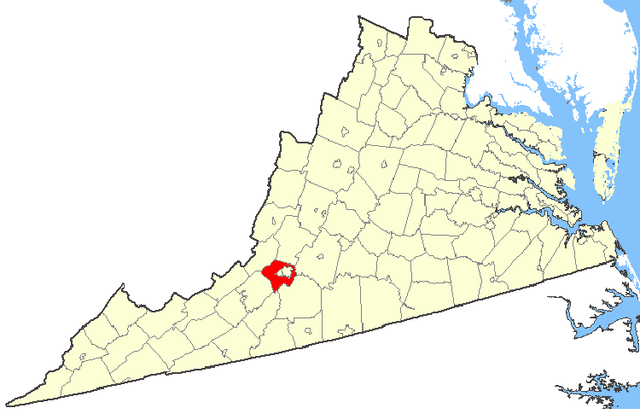 Roanoke Colony founded