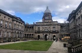 entra a la universidad