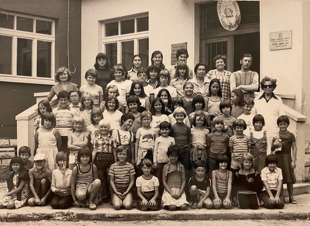 Attended elementary school