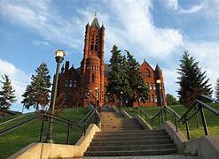 Attended Syracuse University and majored in philosophy and cognitive science