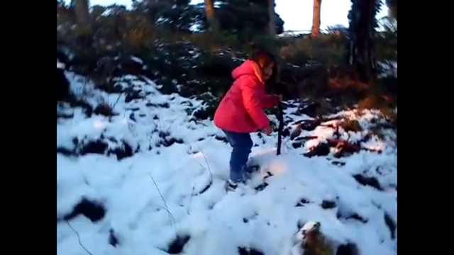 Primer cop tocant la neu