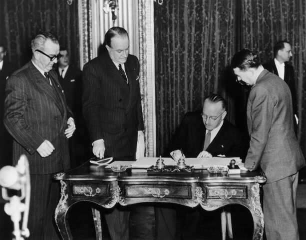 tratado de París 1951