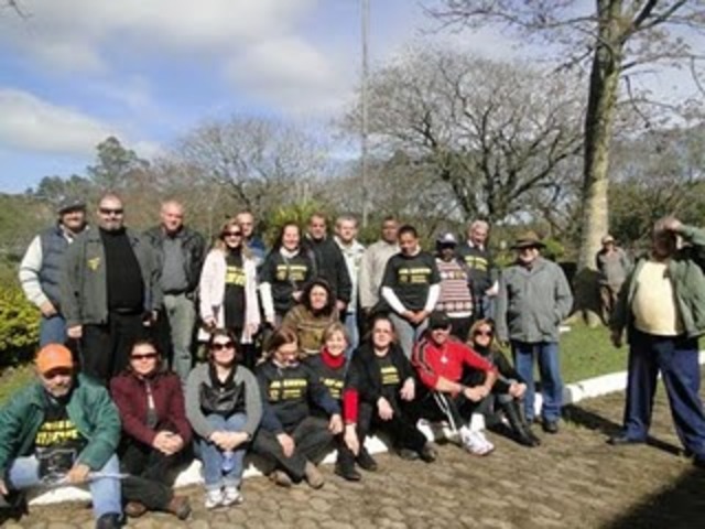 PANFLETAGEM NO PÓRTICO DO CAMPUS DO VALE
