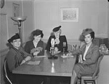 Les femmes obtiennent le droit de vote au provincial