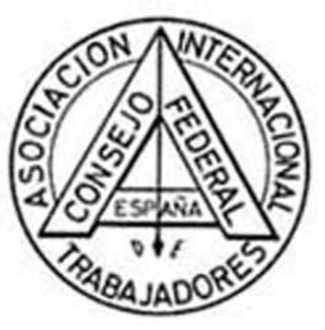 La Internacional declarada ilegal