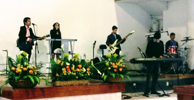 Bajeando en mi iglesia