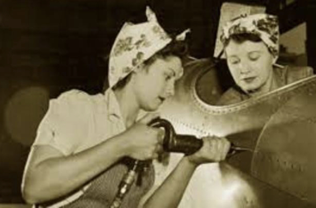 Rosie the Riveter campagin encourages women to get a job