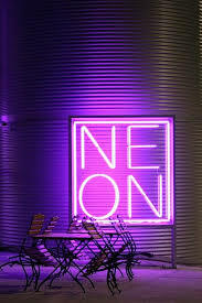 NEON LIGHT