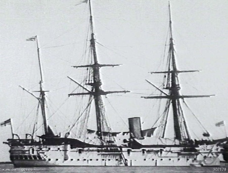 HMS Dido llega a las Islas Fiji