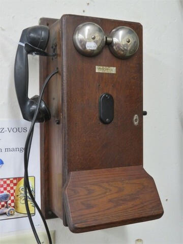 Arrivée du téléphone au Québec