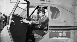 Timeline: Amelia Earhart Flying Career