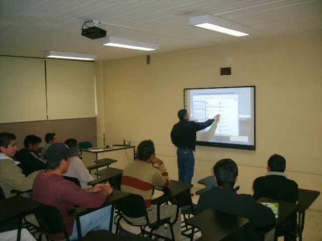 Primeras Aulas Tecnológicas