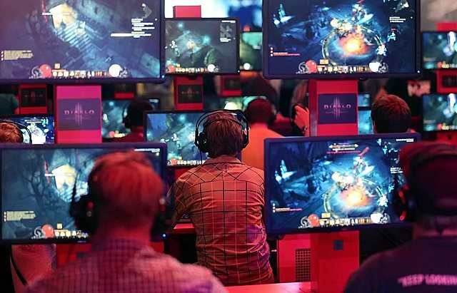 Выход первых теле-шоу об играх