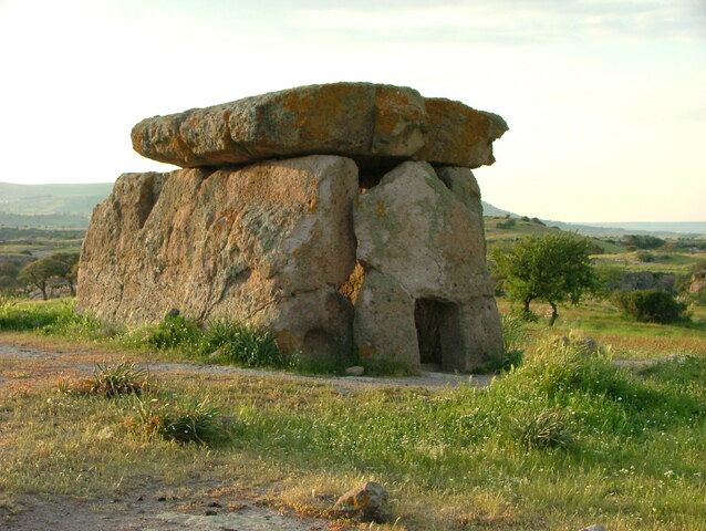 Dolmen Sa Coveccada