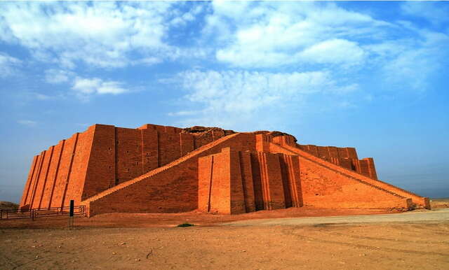 Ziggurat di Ur