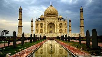 Construction of Taj Mahal completed