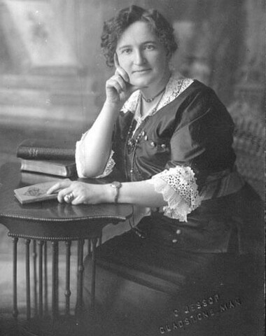 Femmes admises au sénat