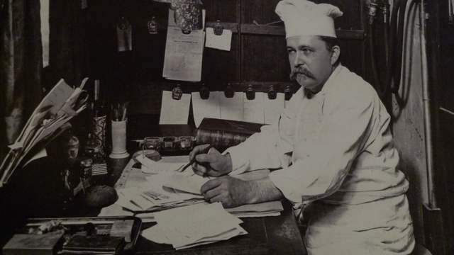 Surge la palabra restaurante