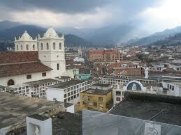 Estudio en el colegio Santo Tomás de Aquino.