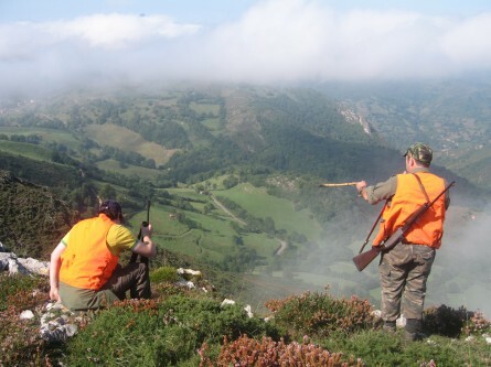 Ascendido en su trabajo como jefe de cuadrillas, posteriormente en 2017 gano un premio como mejor trabajador del plantel.