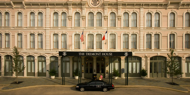 Primer hotel "first class"