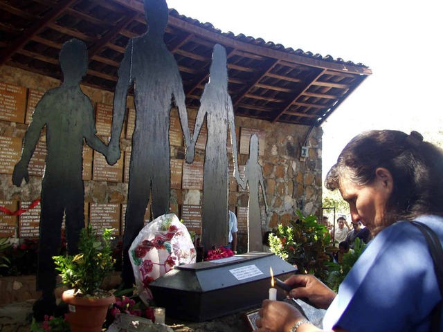 REVOCACIÓN DE LA LEY DE AMNISTÍA DE 1993