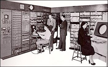 Whirlwind, Primer computadora que utilizó un CRT