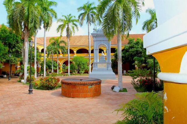 Creación del Colegio-Universidad de San Pedro Apóstol