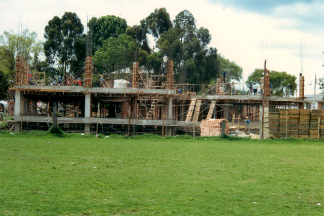 Se reúnen los recursos para crear la universidad