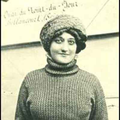 Timeline: RAYMONDE DE LA ROCHE BY DAN APETREI Y GONZALO ESCUDERO