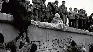 CAIGUDA DEL MUR DE BERLIN