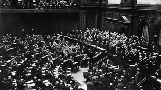 El REICHSTAG aprueba una resolución en favor de la paz