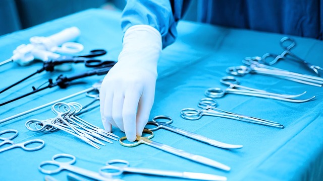 Se doctoró el medico Vicente Ferrer Gonzales