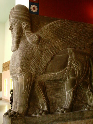 Esculturas. Toros alados