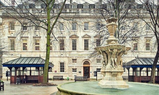 Cambiar de treball a St Bartholomew's Hospital