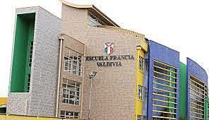 En Francia se creó el Centro Nacional de Enseñanza a Distancia (CNED)