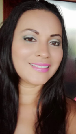 Mi mama Ligia Berrocal conoce a mi papa trabajando  en la fiesta del maiz.