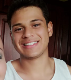 Andres Chinchilla Berrocal realize mi primera comunion.