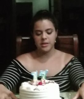 Victoria Chinchilla Berrocal recibe titulo de noveno