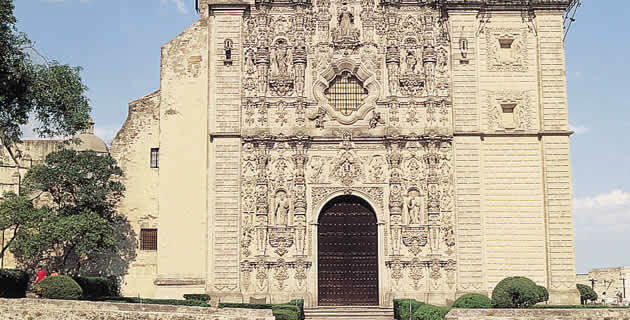 Se funda Colegio de San Javier