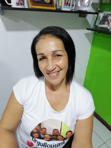 Rosibel Sequeira Wilson, madre, nació en 1967 su  logro fue ser evangelizadora en 2014