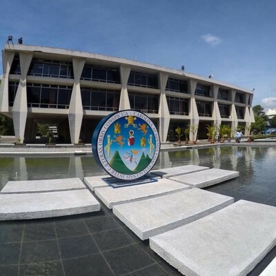 Timeline: Historia de la Universidad de San Carlos de Guatemala y la Facultad de Medicina