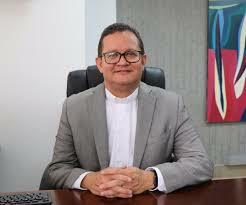 Padre Harold Castilla Devoz