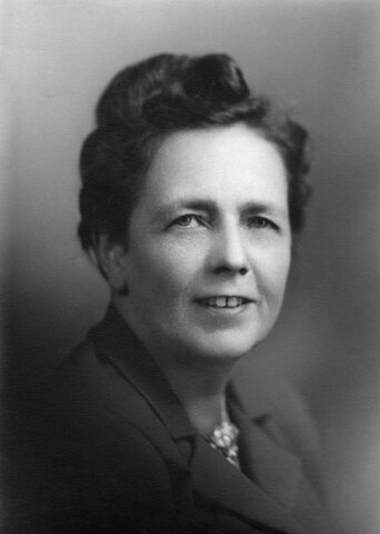 Une première femme est présidente du Sénat