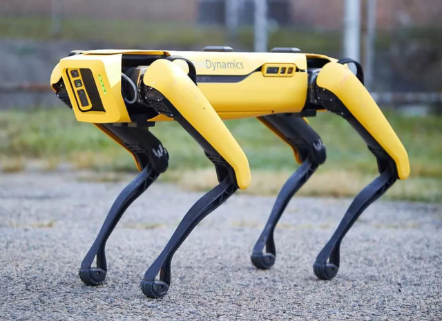Spot es lanzado por Boston Dynamics