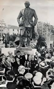 Gets statue put up in Greece