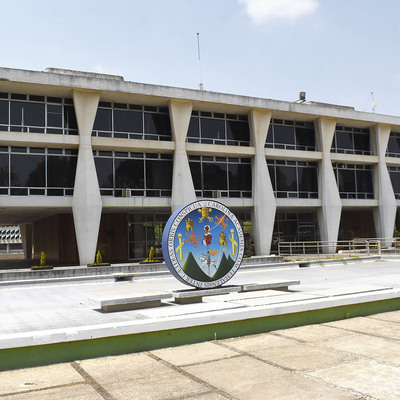 Timeline: Historia de la Universidad de San Carlos de Guatemala y la Facultad de Medicina