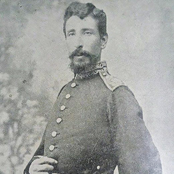 El título de pontificia se suprime y cambia de nuevo al nombre de Universidad de Guatemala.