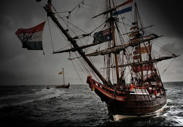 Belanda pertama kali datang ke wilayah Indonesia di Banten